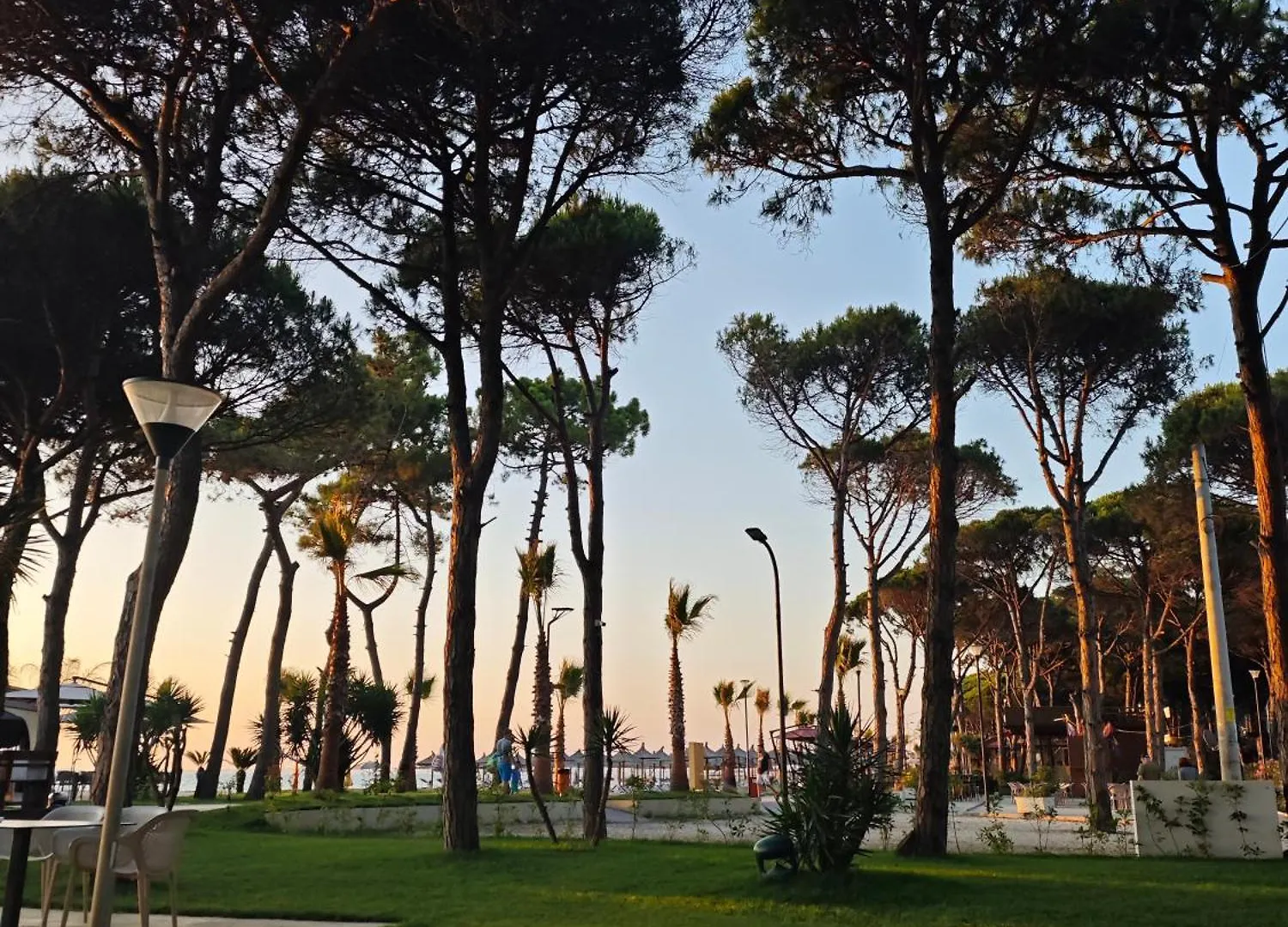 Erois Apartments Golem Mali I Robit Albanien