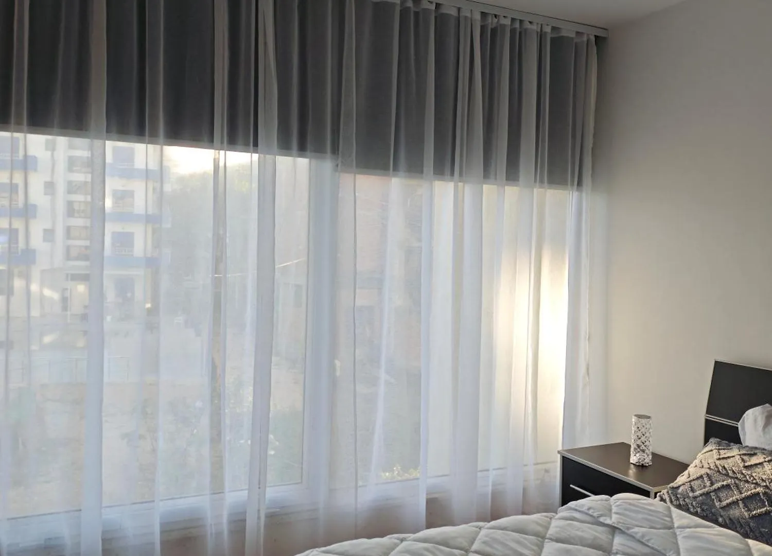 Erois Apartments Golem Mali I Robit