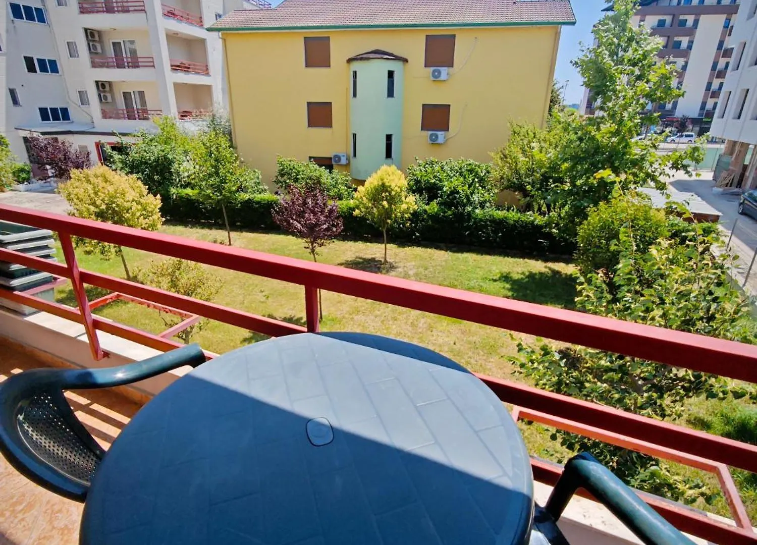 Erois Apartments Golem Mali I Robit Albania